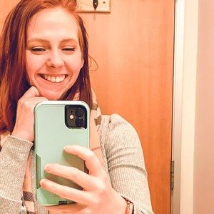 Meet your Posher, Caitlin